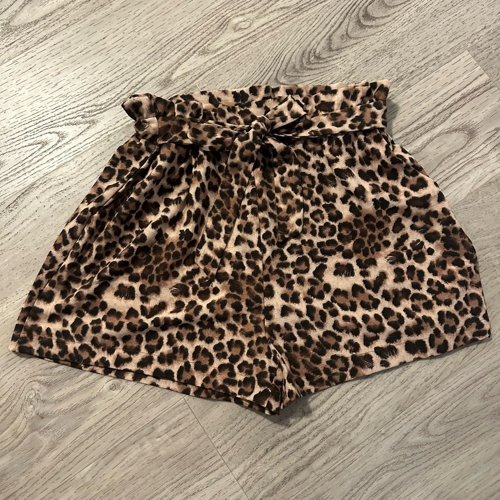Entro High Waist Leopard Print Shorts